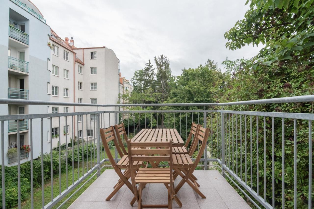 Bright, Cozy & Quiet Apartment Виена Екстериор снимка