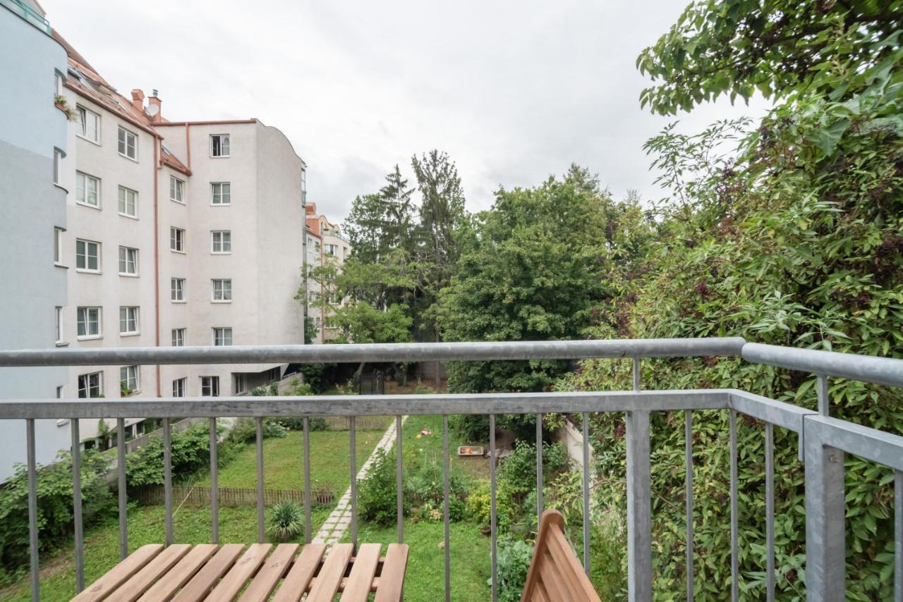 Bright, Cozy & Quiet Apartment Виена Екстериор снимка
